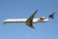 OY-KFF @ EBBR - flight SK593 is descending to rwy 25R - by Daniel Vanderauwera