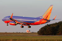 N262WN @ BWI - There's nothing like Southwest Airlines in nice evening light... Seen here is Southwest Airlines N262WN (FLT SWA729) from Louisville Int'l (KSDF) on short-final to RWY 33L. to RWY 33L late in the day. - by Dean Heald