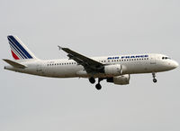 F-GKXC @ LFBO - Landing rwy 14R - by Shunn311
