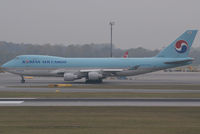 HL7499 @ VIE - Korean Air Cargo Boeing 747-4B5F(SCD) - by Joker767