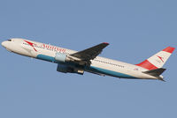 OE-LAT @ VIE - Austrian Airlines Boeing 767-3A1(ER) - by Joker767
