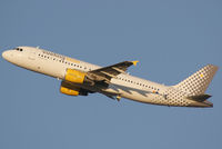 EC-KDT @ VIE - Vueling Airbus A320-216 - by Joker767