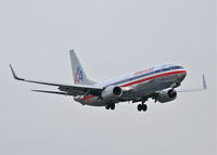 N980AN @ KORD - American Airlines Boeing 737-823, AAL425 arriving from KDCA on 22R. - by Mark Kalfas