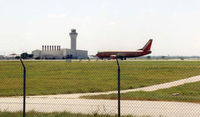 UNKNOWN @ KAUS - SWA 73 departs 17L in old colors, still a common site in '07. - by Darryl Roach