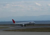 JA8988 @ RJOO - JAL Airlines - by AUSTRIANSPOTTER - Grundl Markus
