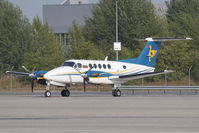 LZ-YUK @ LOWW - Beech 200 - by Andy Graf-VAP