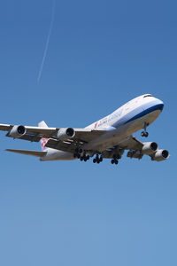 B-18709 @ LOWW - China Airlines 747-400 - by Andy Graf-VAP