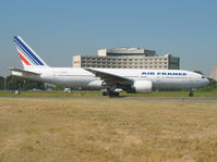 F-GSPD @ LFPG - Air France - by vickersfour