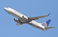 N14237 @ KLAX - Continental 737-824, 25R departure KLAX. - by Mark Kalfas