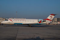 OE-LCK @ VIE - Austrian Arrows Regionaljet - by Dietmar Schreiber - VAP