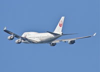 JA8071 @ KLAX - JAL Boeing 747-446, 25R departure KLAX. - by Mark Kalfas