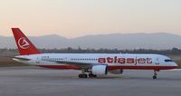 TC-ETE @ LOWG - Atlasjet 757 - by GRZ_spotter