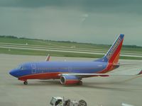 N211WN @ MCI - Taxiing to terminal and is not racing with service truck - by Helicopterfriend