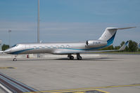 D-AJJK @ LOWW - Gulf 5 - by Dietmar Schreiber - VAP