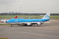 PH-BFW @ EHAM - K.L.M. - ROYAL DUTCH AIRLINES - by Noel Kearney