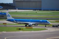 PH-EZP @ EHAM - K.L.M. - CITYHOPPER (KLC) - by Noel Kearney