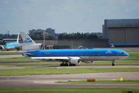 PH-KCD @ EHAM - K.L.M. - ROYAL DUTCH AIRLINES - by Noel Kearney