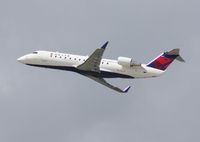 N8847A @ DTW - Pinnacle CRJ-200 - by Florida Metal