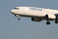 TC-JGS @ EBBR - Arrival of flight TK1937 to RWY 25L - by Daniel Vanderauwera