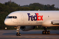 N922FD @ ORF - FedEx N922FD 'Remy' (FLT FDX307) exiting RWY 5 at Taxiway Echo after arrival from Memphis Int'l (KMEM). - by Dean Heald
