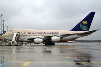 HZ-AIF @ CGN - visitor - by Wolfgang Zilske