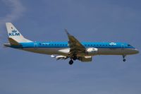 PH-EZG @ EDDF - on final RW07R - by Friedrich Becker