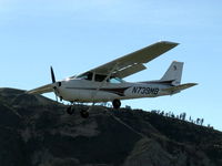 N739MB @ SZP - 1978 Cessna 172N SKYHAWK II, Lycoming O-320-H2AD 160 Hp, on final Rwy 04 - by Doug Robertson