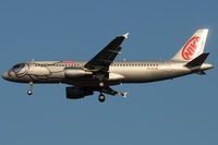 OE-LEU @ VIE - NLY - by Chris Jilli