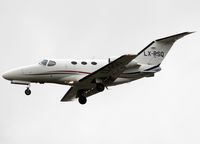 LX-RSQ @ LFBO - Landing rwy 32L - by Shunn311