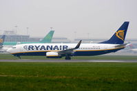 EI-EMK @ EIDW - Ryanair - by Chris Hall