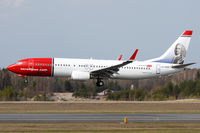 LN-NOS @ ESSA - DY812 OSL-ARN - by Roger Andreasson