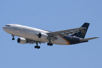 N142UP @ DFW - United Parcel Service at DFW Airport - by Zane Adams