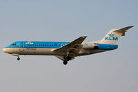 PH-KZN @ EGGP - KLM - by Chris Hall
