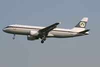 EI-DVM @ EBBR - Arrival of flight EI630 to RWY 25L - by Daniel Vanderauwera