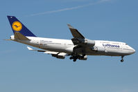 D-ABTF @ EDDF - Lufthansa - by Martin Nimmervoll