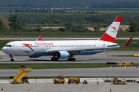OE-LAX @ VIE - Austrian Airlines - by Joker767
