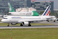 F-GFKR @ VIE - Air France - by Chris Jilli