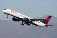 N685DA @ LAX - Delta Air Lines N685DA (FLT DAL1806) climbing out from RWY 25R en route to Detroit Metro Wayne County (KDTW). - by Dean Heald