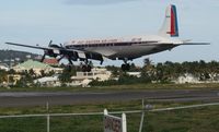 N836D @ TNCM - N836D over the tresh hold at TNCM - by Daniel Jef