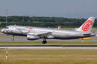 OE-LEC @ VIE - NIKI - by Chris Jilli
