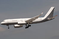 RA-64010 @ LFPB - On landing... - by Shunn311