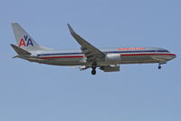 N824NN @ KORD - American Airlines Boeing 737-823, AAL1566 arriving from KSFO, RWY 10 approach KORD. - by Mark Kalfas