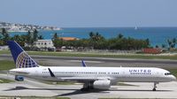 N19117 @ TNCM - Continental/United N19117 taxing for take off at TNCM - by Daniel Jef
