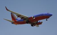 N271LV @ KLAX - Landing at LAX - by Todd Royer