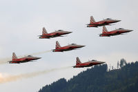 J-3087 @ LOXZ - Patrouille Suisse - by Chris Jilli