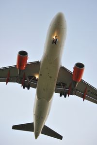 G-EZAM @ LOWW - Easyjet Airbus 319 - by Dietmar Schreiber - VAP