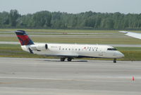 N8891A @ CYUL - Taxiing to the gate - by Daniel Vanderauwera