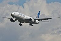 N778UA @ EDDF - Boeing 777-222 - by Jerzy Maciaszek