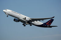 OO-SFW @ EBBR - Brussels Airlines - by Joop de Groot