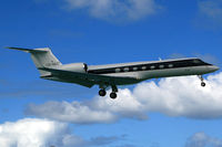 CS-DKC @ SXM - visitor - by Wolfgang Zilske
